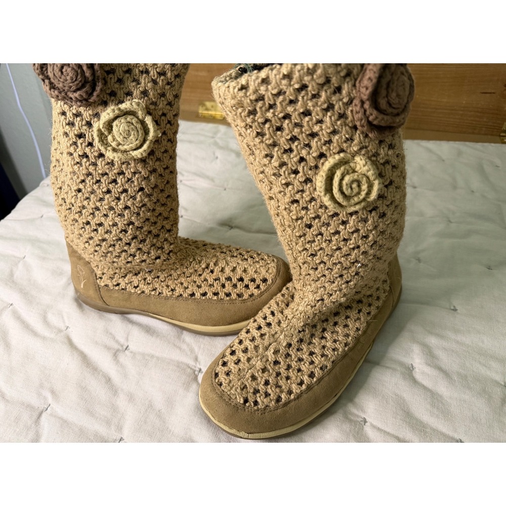 Earth Kalso Juniper Natural Crochet Knit Boots 8.5 Boho 3D Flower Hippy Pull on